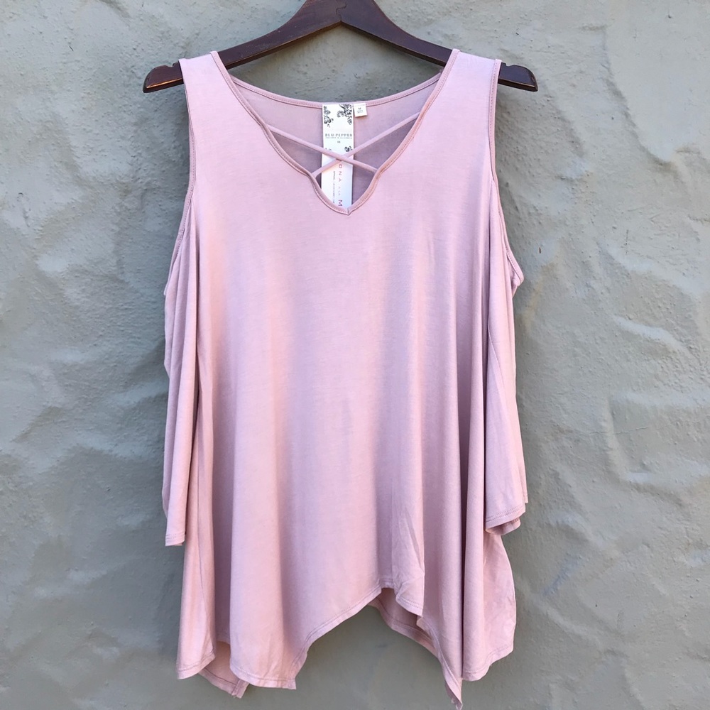 NEW, Blu Pepper shoulder cut mauve top